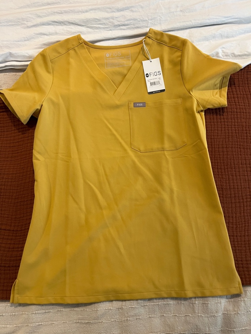NWT Figs Catarina Scrub Top in Gold
